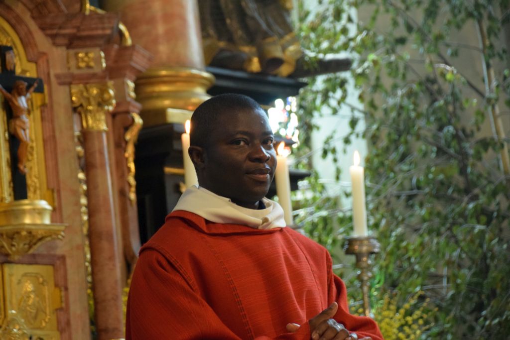 image303