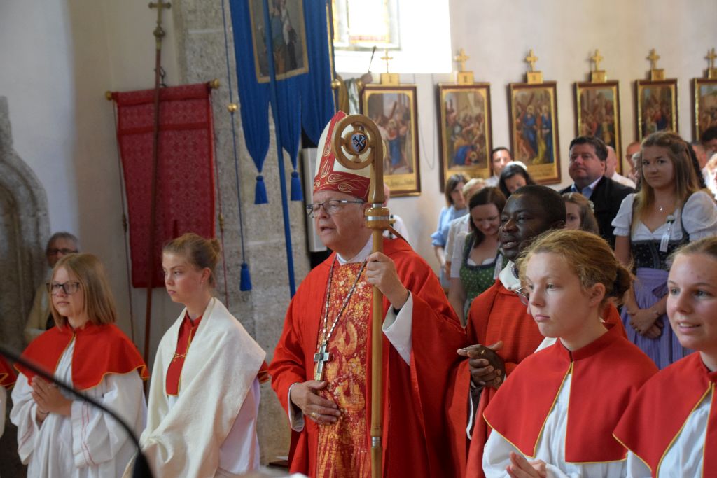 image318