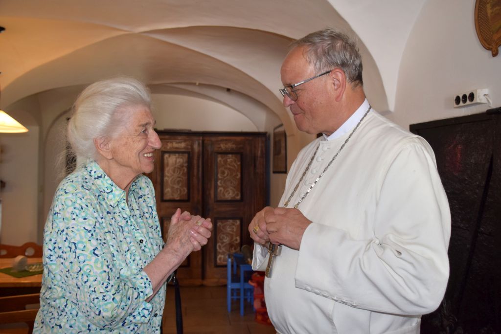 image366
