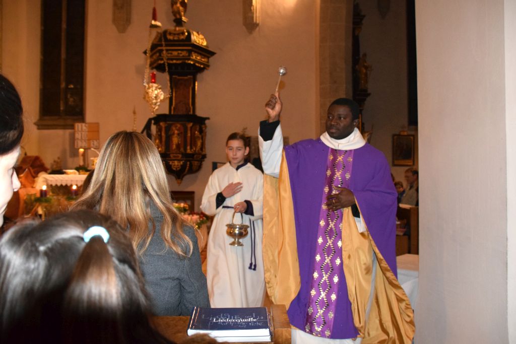 image033